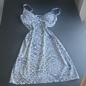 Tommy Bahama Navy and White Floral Top Size S